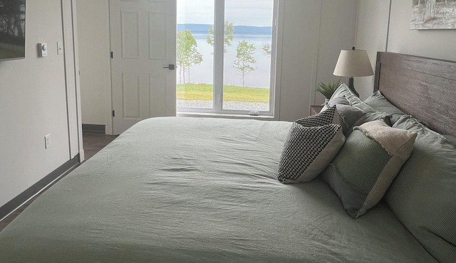 Waterside Cottage 2 - Right on the tranquil waters of the Bras d'Or Lake