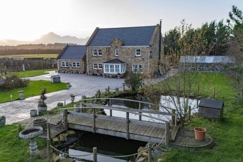 Waterside Equestrian Lodge