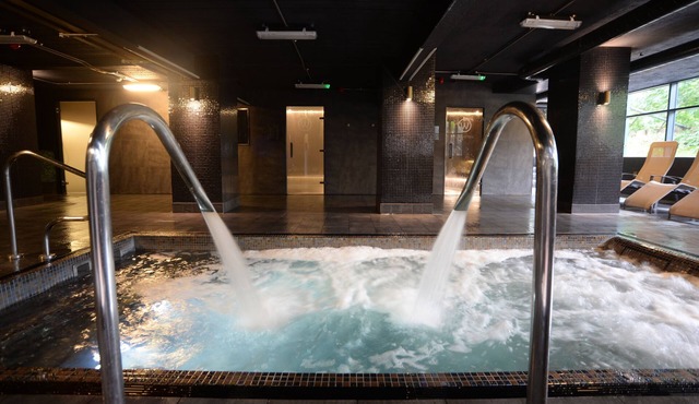 Waterside Hotel & Leisure Club