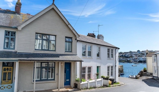 Waterside house with sea views