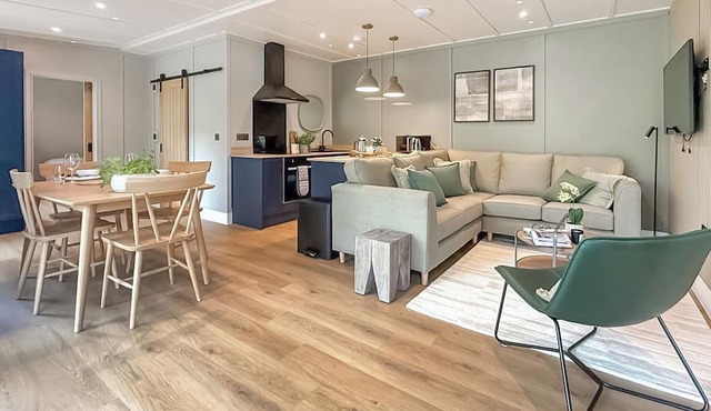 Waterside Lodge (Pet)