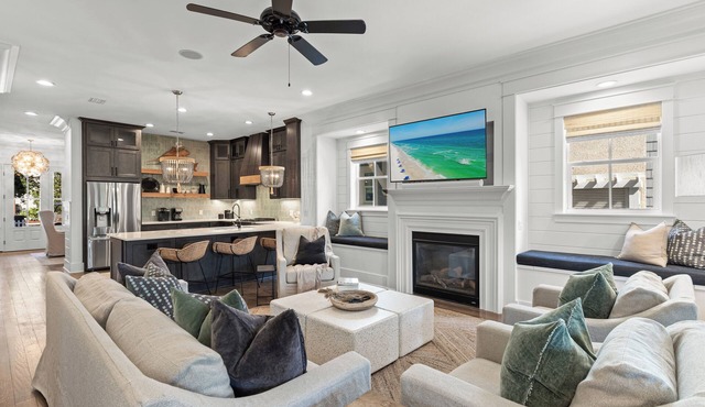 Watersound home with Golf Cart, Pool, and Private Beach "Seaglass"