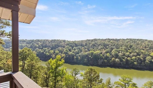 Waterview 3 bedroom/2.5 bath house on Piney Narrows. Pet-friendly