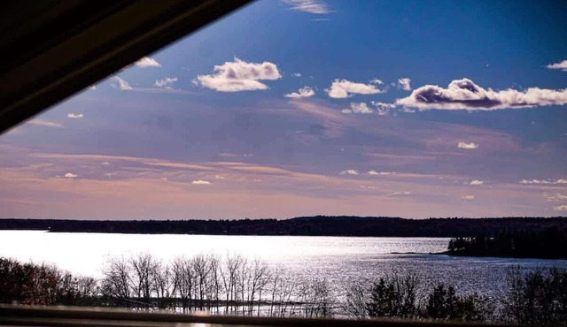 Waterview Bayside Cottage w/Fire Pit & View
