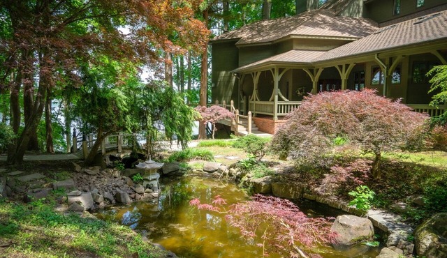 “WaterView” Iconic Gem waterfront property w/walking trails