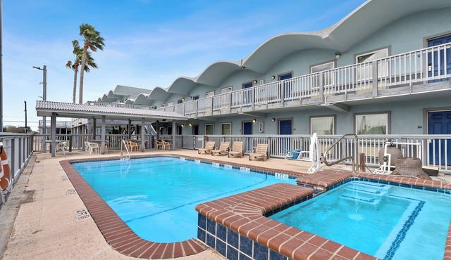 Waterview King Suite Pool front, ground level