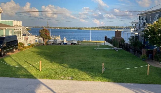 Waterview Swansboro #4. One block from everything! Cozy 1 Bdrm/1Bth.