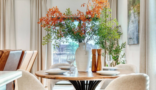 Waterview Villa With Heated Pool