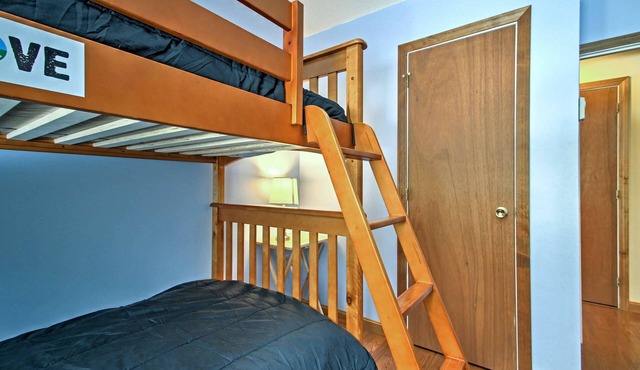 Waterville Valley Condo near Town Square & skiing!