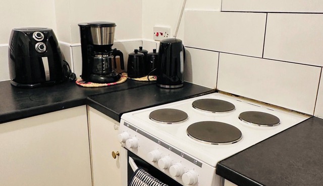 WATFORD URBAN HAVEN STYLISH FLAT WITH PARKING