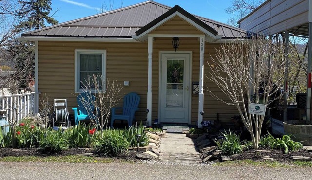 Watkins Glen Village Home, Walk to Gorge & Downtown!