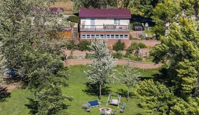 Watkins Lake House With Large Lot And Dock