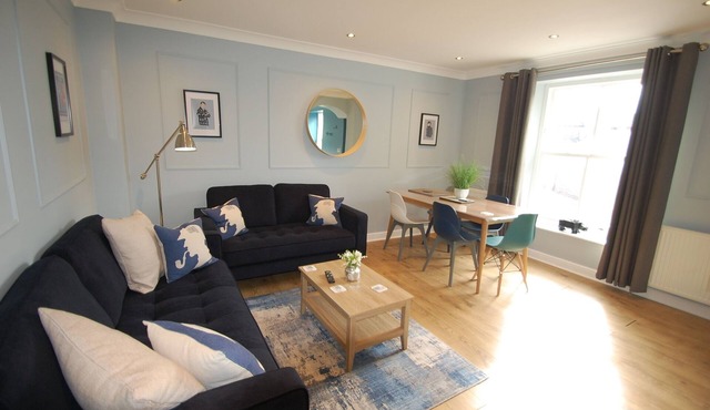 Watson 2 Bed apartment with 2 bathrooms/ensuite