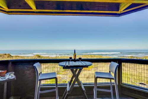 Watsonville Condo w/Ocean Views & Beach Access
