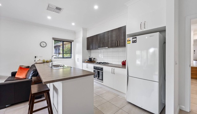 Wattle Gem Townhouse with Free WiFi