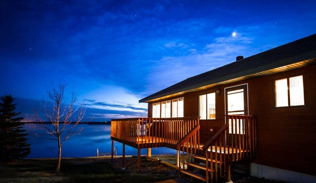 Waubay Getaway *Spring Special* Waterfront Hunting/Fishing