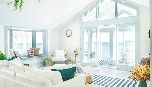 Waupoos Lakeside Cottages - Pet Friendly waterfront compound - Sleeps 20