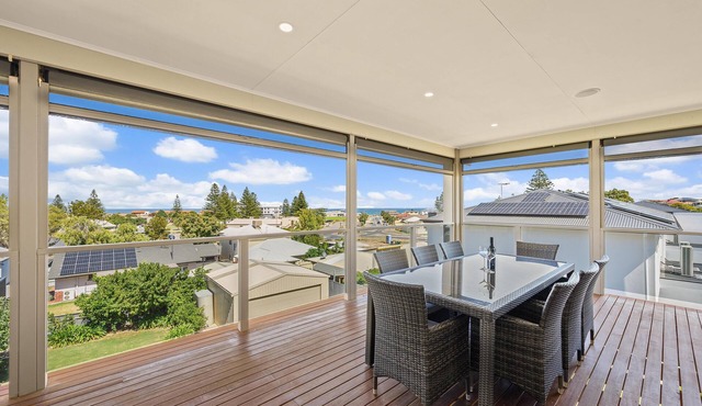 Wauwa-ana ~ Moana - Sumptuous Holiday Abode in the Heart of Moana