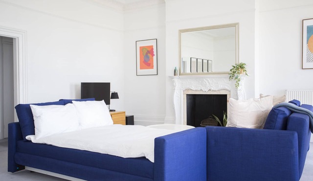 Wave Apartment sleeps 6 sea views