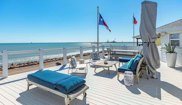 Wave Watcher - Stylish, Direct Oceanview, Near Jetty