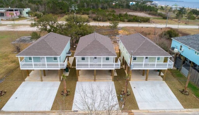 Waveland Beach Cottage A