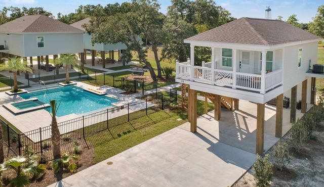 Waveland Beach Cottage 215