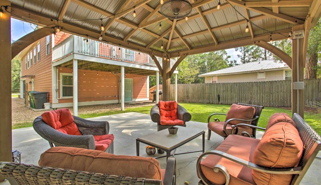 Waveland Family House, 4-Minute Drive to the Beach