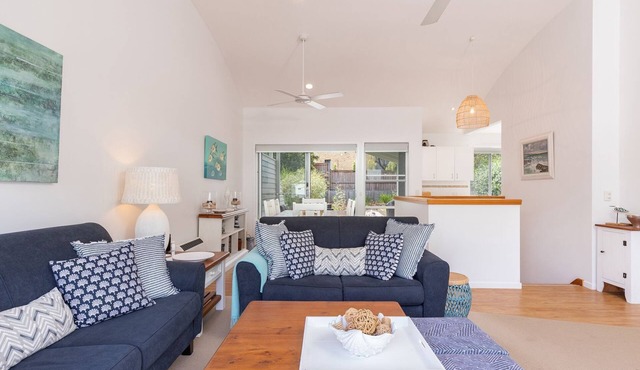 Waverider 1- Close to the beautiful Boomerang Beach