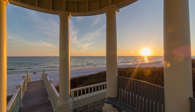 Waves 1 Bedroom Cottage by RedAwning