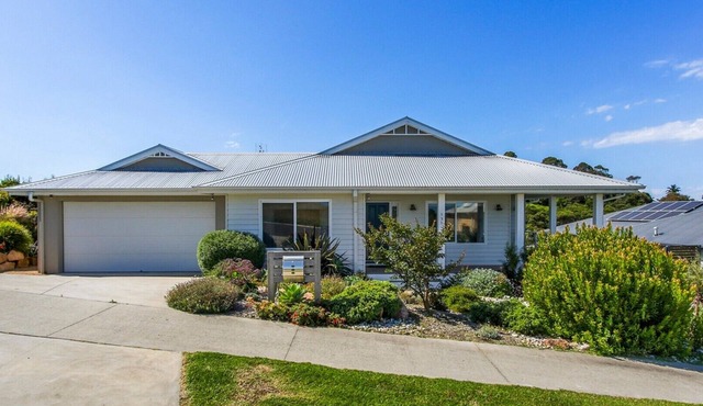 Waves and Blossoms - Lake Bunga