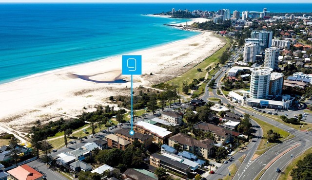 Waves at North Kirra - Bilinga North Kirra Beachfront - Linen Provided - Min. 3 Night Stays!