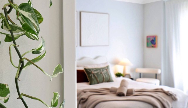 Waves + Moore; Sleeping 8, 3 bedroom, 2 bathroom, Aircon, Geelong, Beaches, Golf