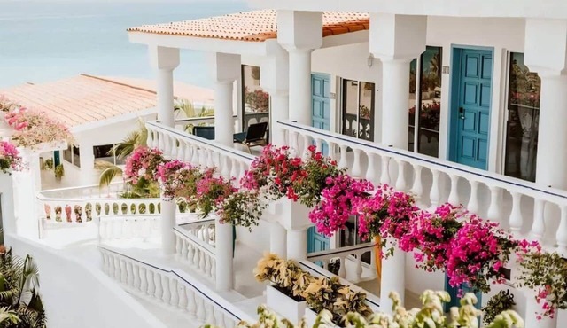 Waves Resort-Adults only