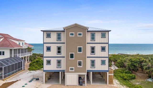 Wavesong: Brand New Build, Beachfront, Private Pool, Pet Friendly, East End
