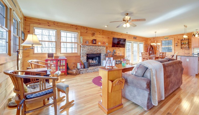 Waynesville Vacation Rental w/Mountain Views!