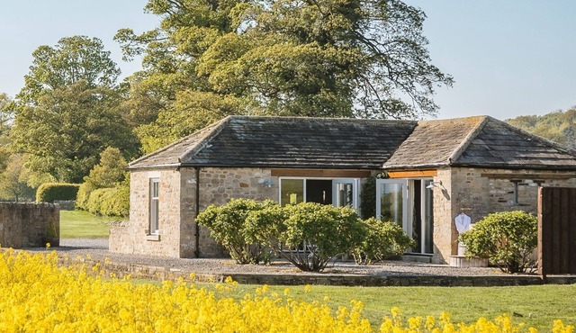 Wayside Cottage - a cottage that sleeps 2 guests in 1 bedroom