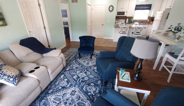 Wayside Guest House Clean, Cozy, Comfortable, Convenient