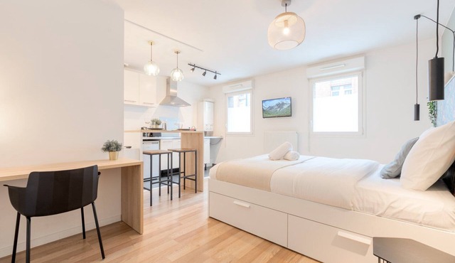 Wazemmes - Functional studio with parking