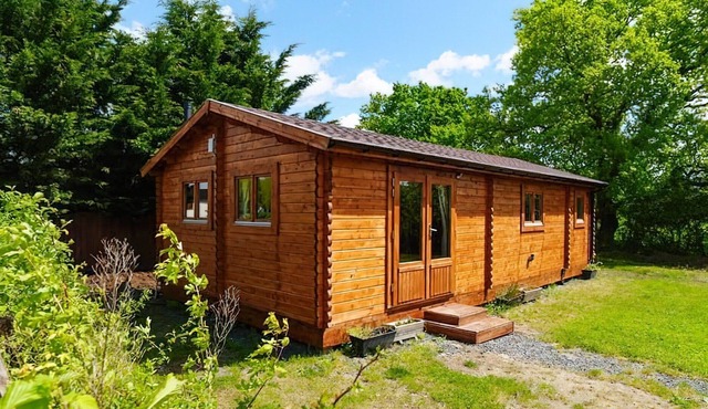 We adore the peaceful rural setting of this cosy lodge, with a great village inn just 1 mile away.