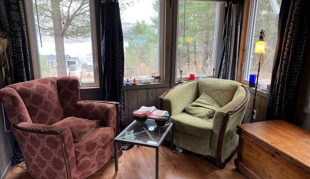 We are offering a cozy and confortable cottage ideal for two.
