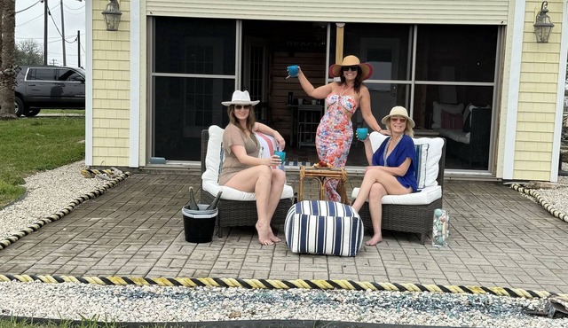 We Dig It at Magnolia Beach Texas