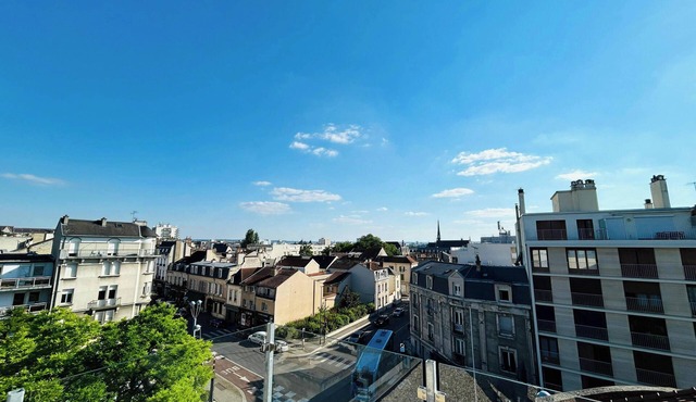 We Live In R - Duplex 504