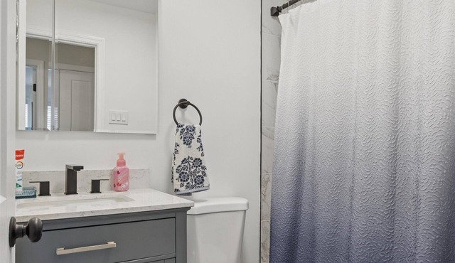 We Love Dogs in this Beautiful Ventnor House!