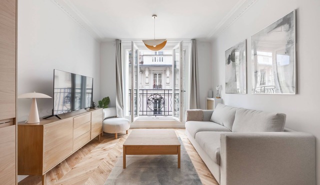 We Parisian * Invalides* Cozy Home
