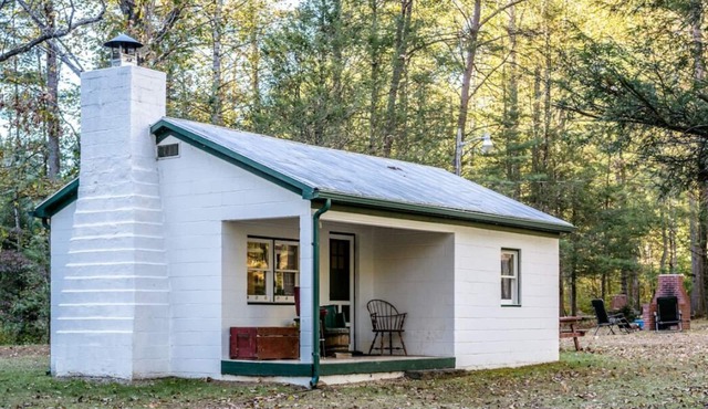 Weaver Cabin: A Glamping Experience