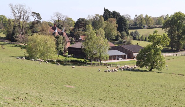 Weaver's Cottages, Frame Farm - sleeps 20