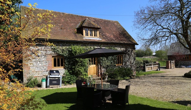 Weavers Cottage: A Rural Idyll In The Cranborne Chase Area Of Outstanding Natura