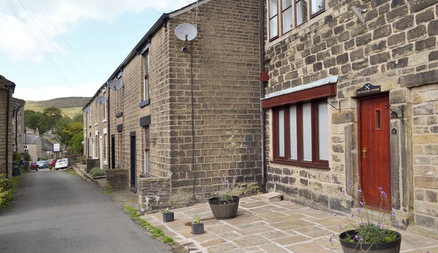 Weavers Houses - UK12796