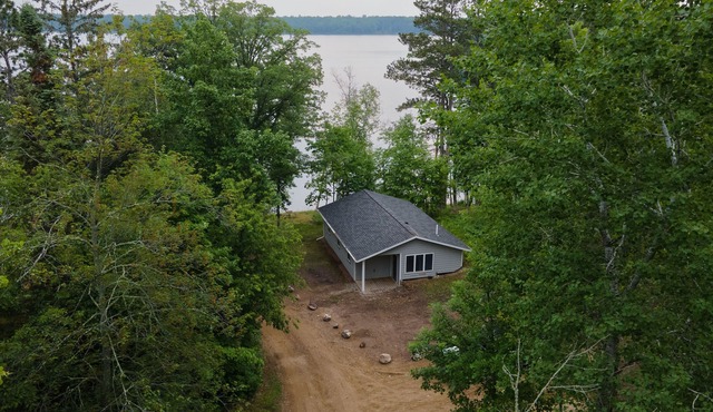 Webb Lake, Hackensack, Northern MN - 3 Bedroom, Sleeps 6 - Cabin #6 Blue Water