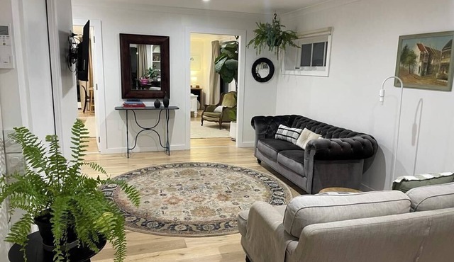 Wedding central. Close to caves, canyons, winery's, waterfalls & exciting venues